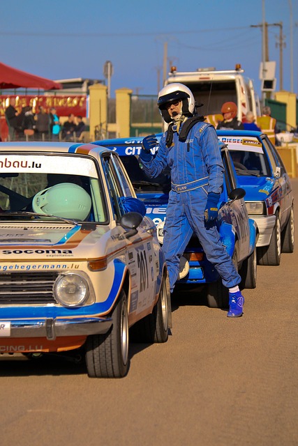 一波三折的 一波三折的